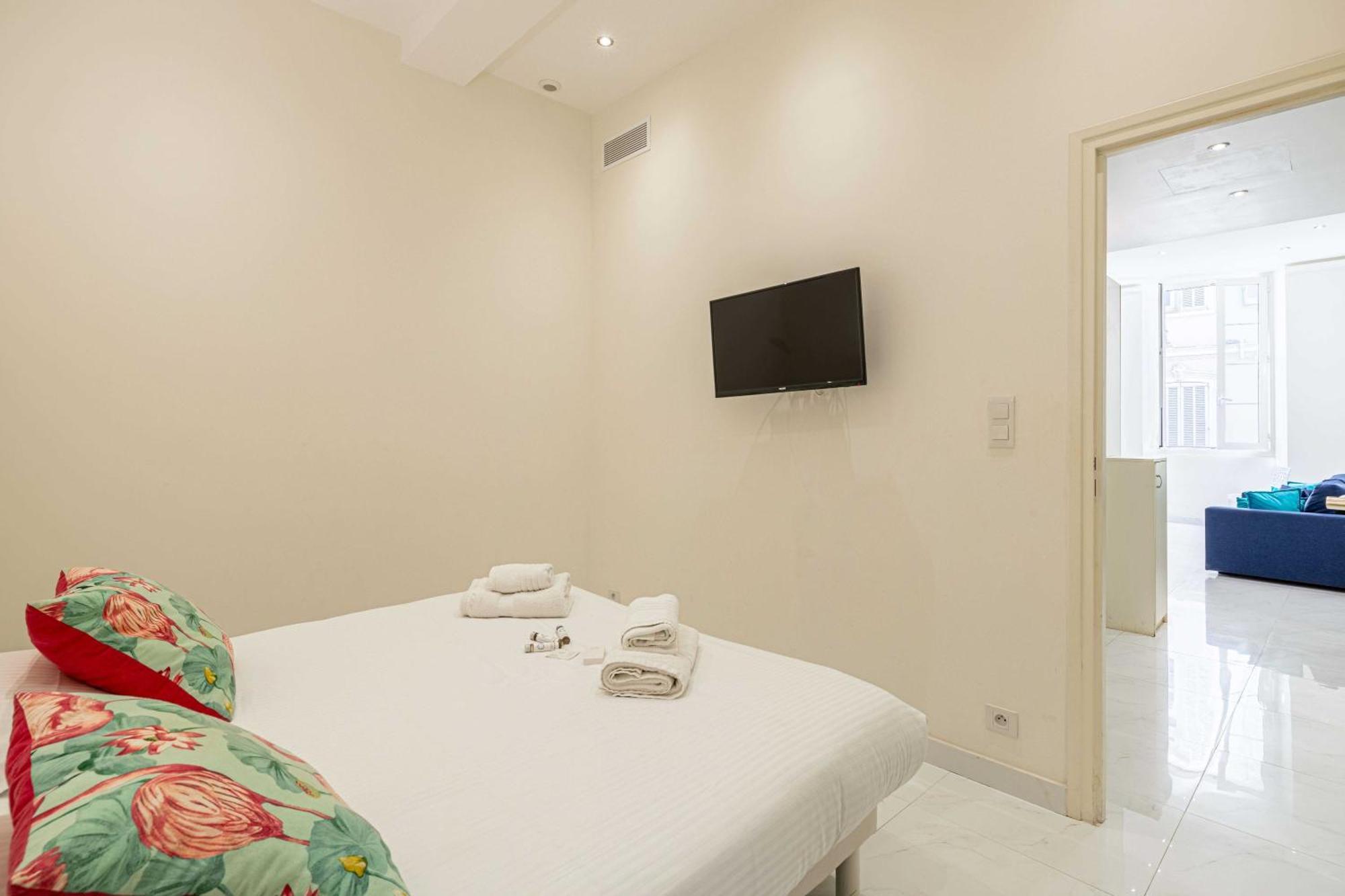 Beautiful Two Bedroom Near Croisette Appartamento *