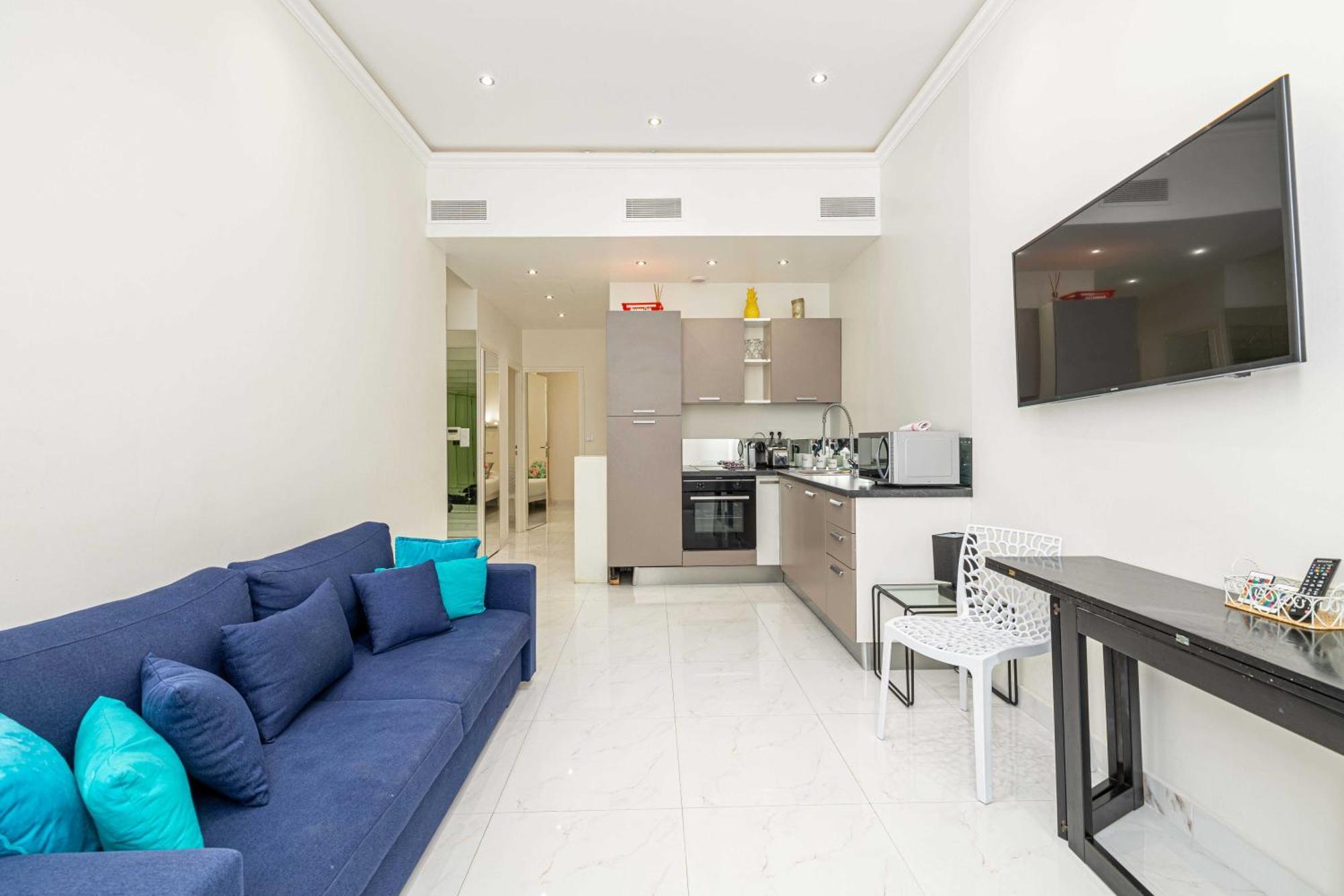 Beautiful Two Bedroom Near Croisette Appartement Cannes