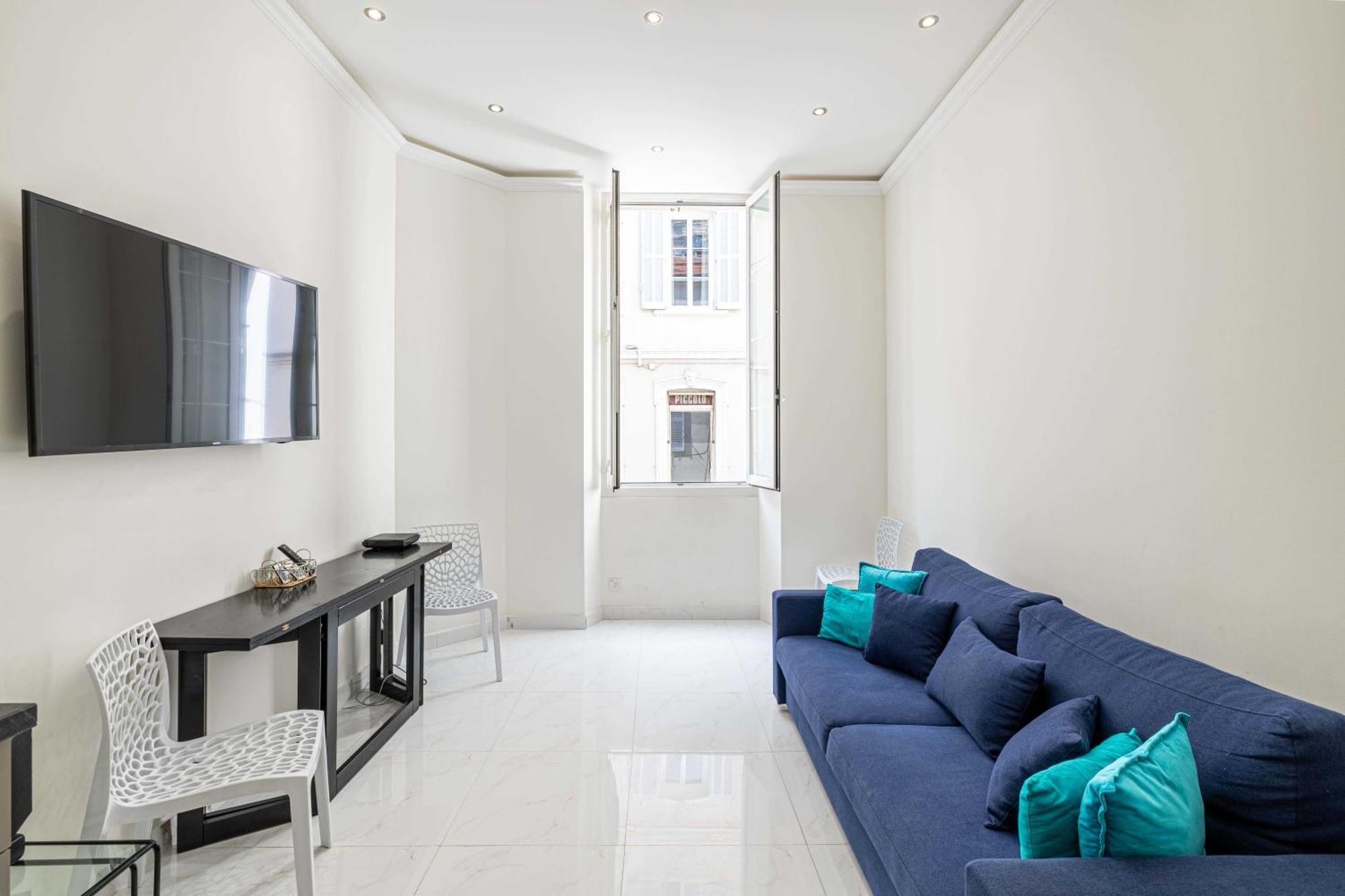 Beautiful Two Bedroom Near Croisette